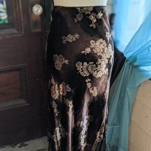 Newport news velveteen skirt